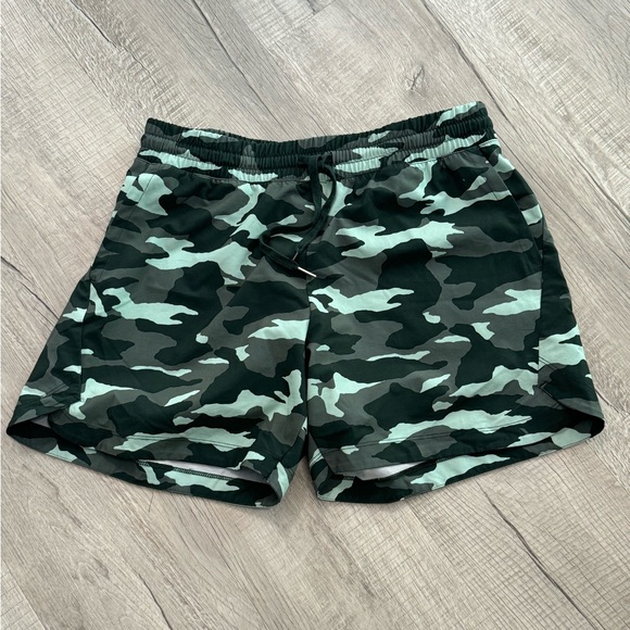 Cameo women’s shorts size medium - Picture 1 of 7